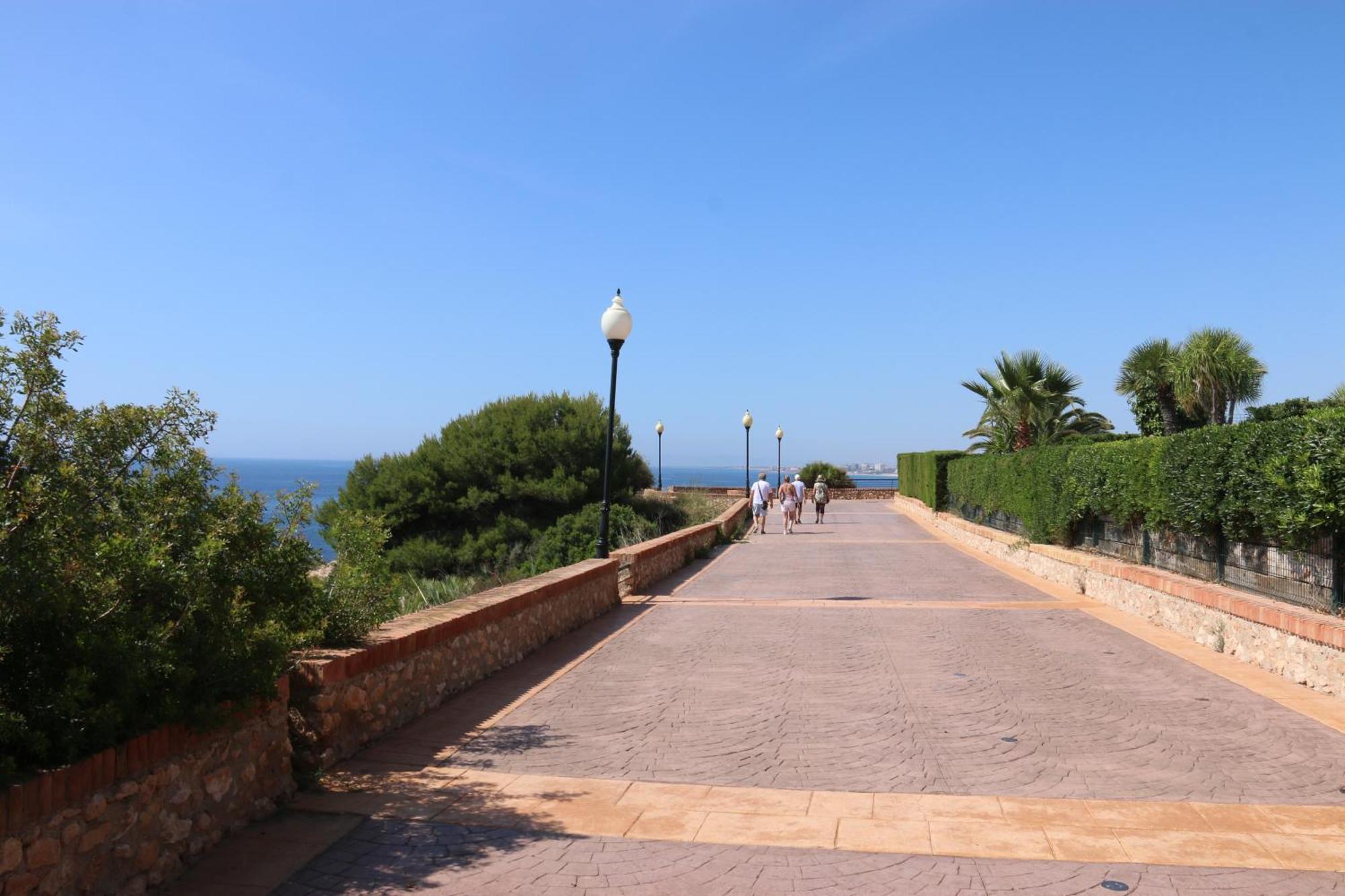 Luxusni Ve Spanelsku, Cabo Roig *